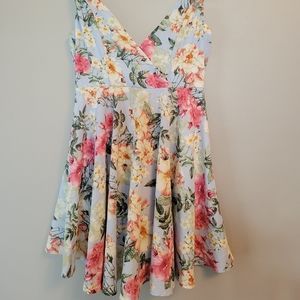 NWOT Floral Dress 👗